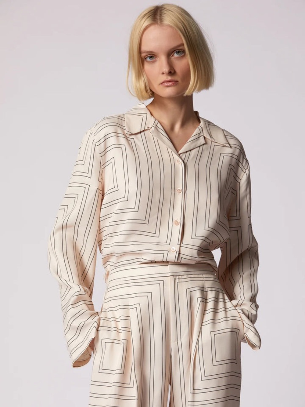 🌷🌷🌷 Equipment Women's Mateo Top in Ivory /Black size XL